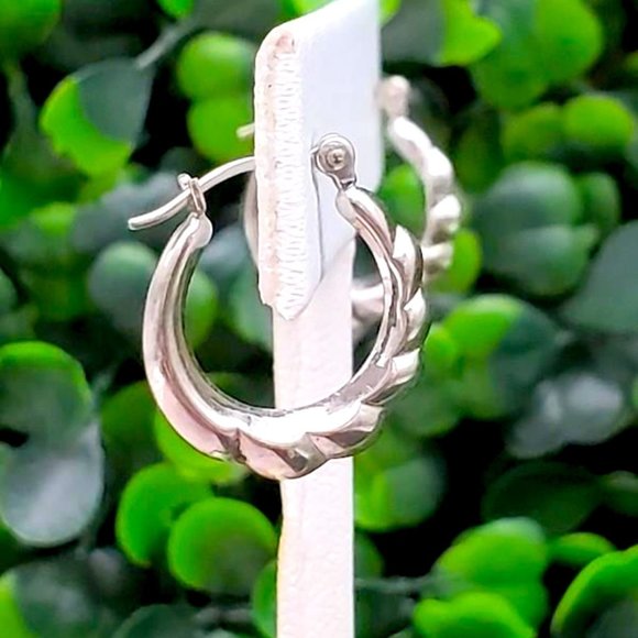 Jewelry - 14KT Solid White Gold Scalloped Detail Hoop Earrings